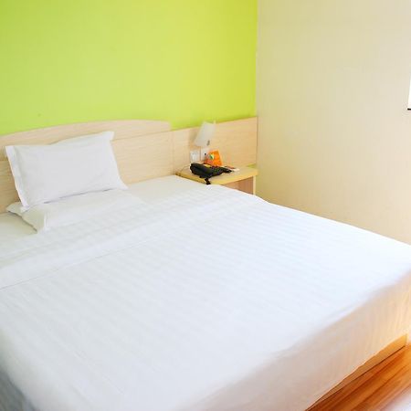 7Days Inn Shantou Coach Terminal Huang He Road Exterior foto